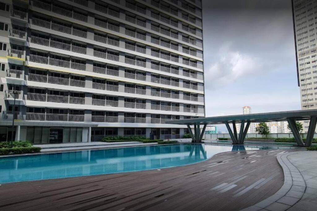 1Br Unit Condotel W Balcony Fame Residences #Fm64 마닐라 외부 사진